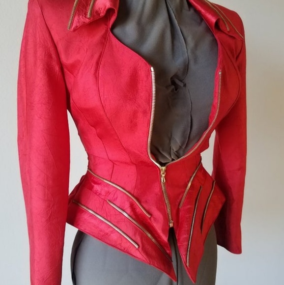 SOLD.1980's IIF Blood Red Structured Jacket - Picture 2 of 4